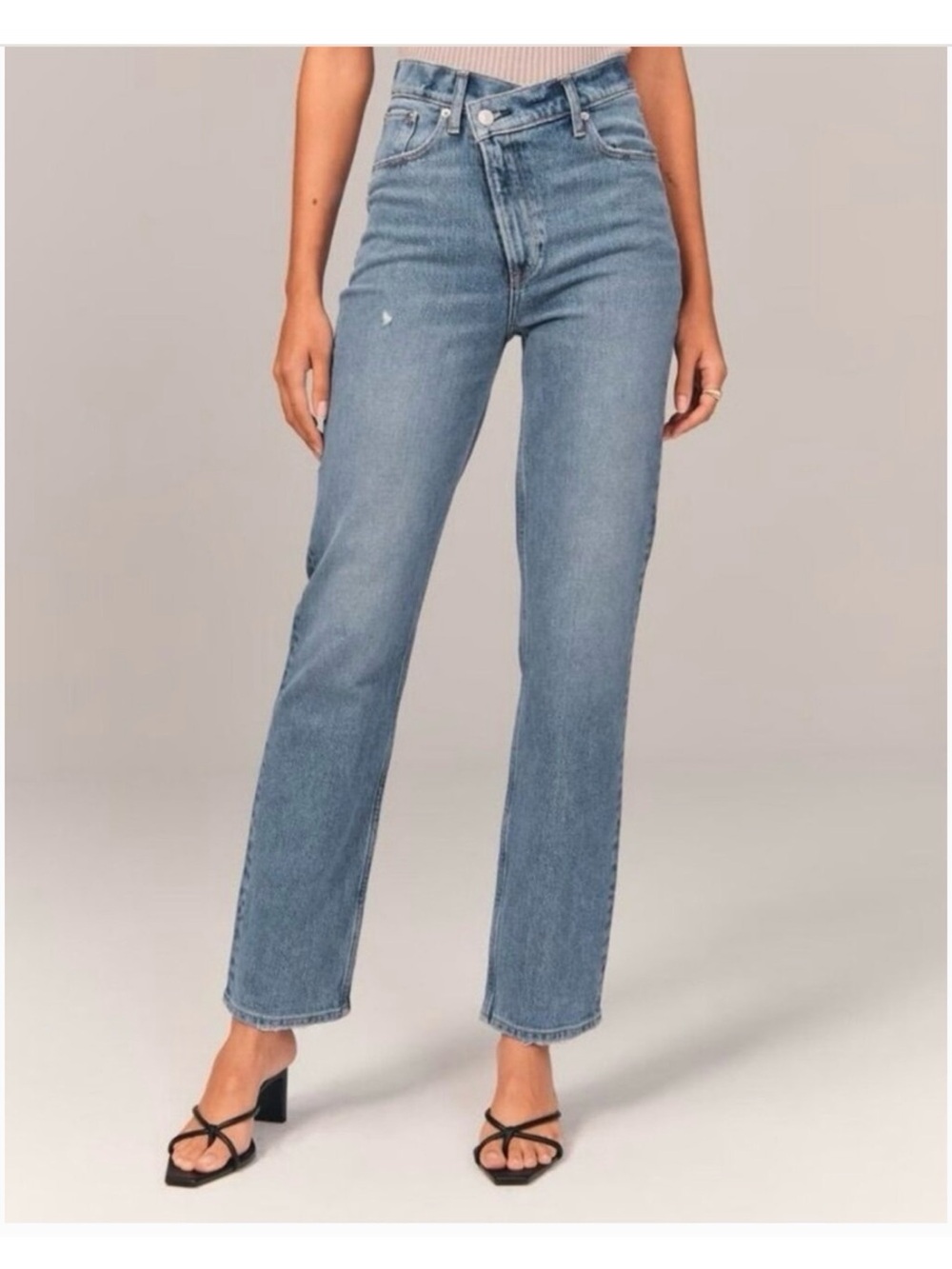 Abercrombie & Fitch | the 90's straight ultra high rise jeans